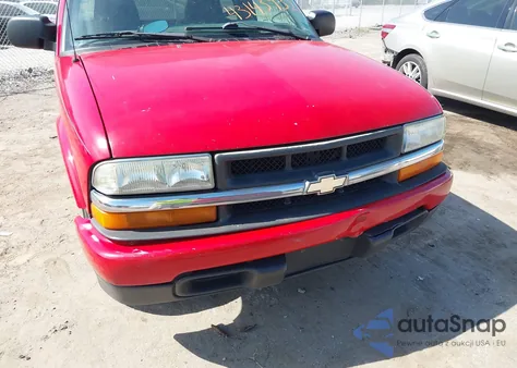 2002 Chevrolet S-10 Ls из США, поврежденный, VIN 1GCCS145528164612